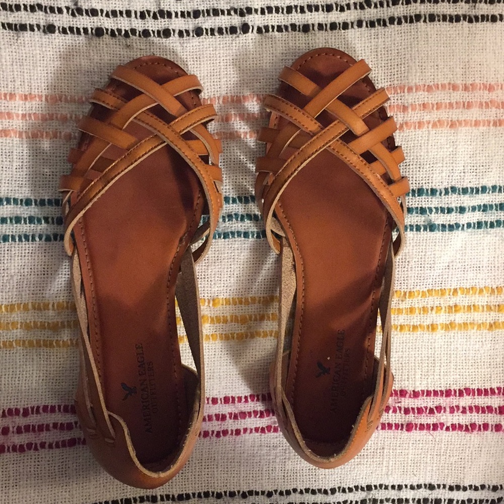 Leather strappy flats/sandals